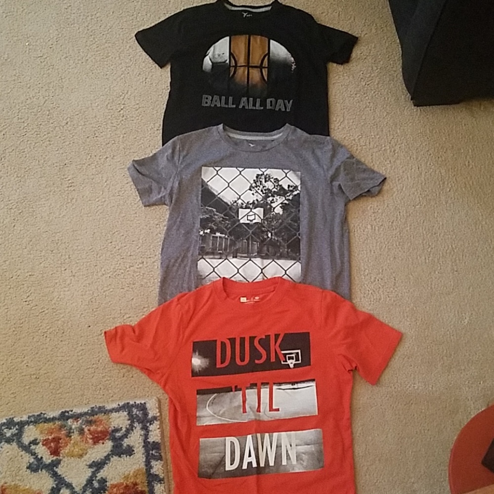 Youth boys Old Navy sports tee lot